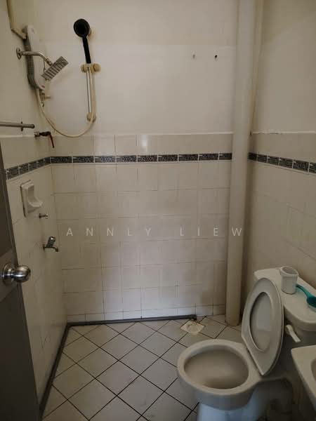 Rumah Teres 1 Tingkat untuk Disewa di Perling (Johor) - Annly Liew - Bathroom - PropertyGuru.com.my