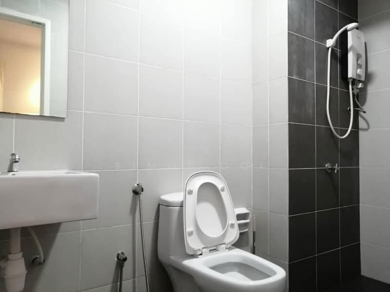 Kondominium untuk Dijual di Arena Residence - Simon Ooi - Bathroom - PropertyGuru.com.my
