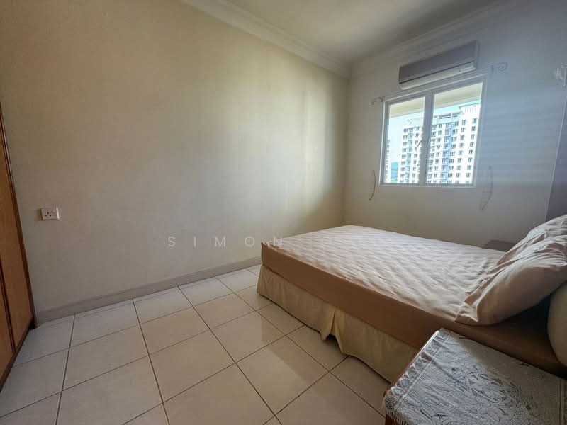 Kondominium untuk Dijual di Gold Coast Resort Condominium - Simon Ooi - Bedroom - PropertyGuru.com.my