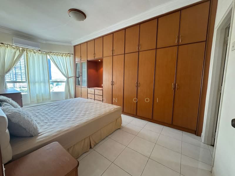Kondominium untuk Dijual di Gold Coast Resort Condominium - Simon Ooi - Bedroom - PropertyGuru.com.my