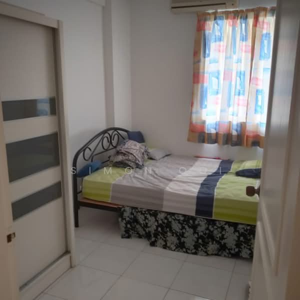 Kondominium untuk Dijual di Gold Coast Resort Condominium - Simon Ooi - Bedroom - PropertyGuru.com.my