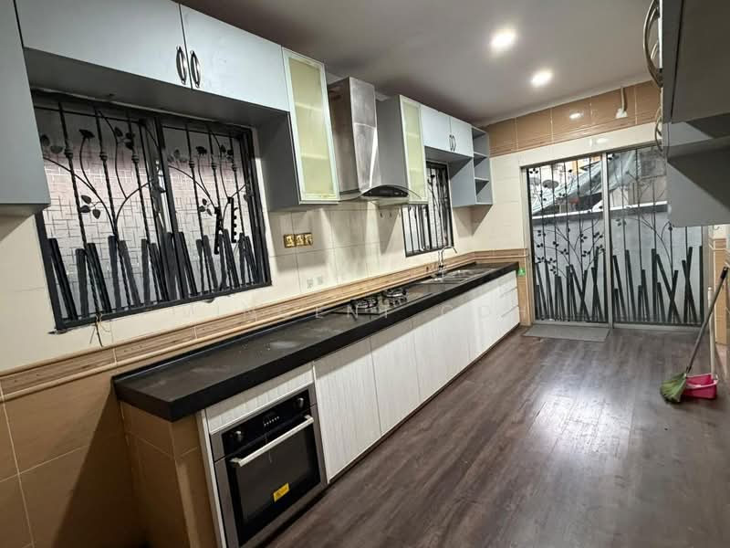 Rumah Bandar untuk Dijual di Jalan Ipoh (Kuala Lumpur) - Vincent Goh - Kitchen - PropertyGuru.com.my