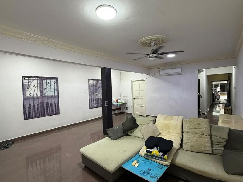 Rumah Bandar untuk Dijual di Jalan Ipoh (Kuala Lumpur) - Vincent Goh - Living Room - PropertyGuru.com.my