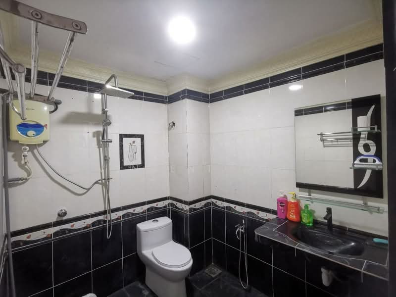 Rumah Bandar untuk Dijual di Jalan Ipoh (Kuala Lumpur) - Vincent Goh - Bathroom - PropertyGuru.com.my