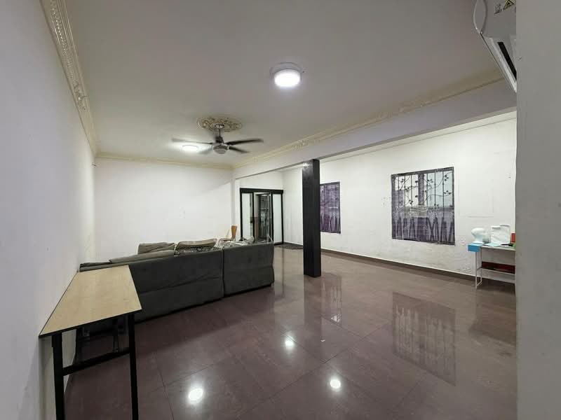 Rumah Bandar untuk Dijual di Jalan Ipoh (Kuala Lumpur) - Vincent Goh - Living Room - PropertyGuru.com.my