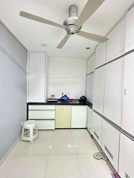 Kondominium untuk Dijual di Central Park condominium - Simon Ooi - Kitchen - PropertyGuru.com.my