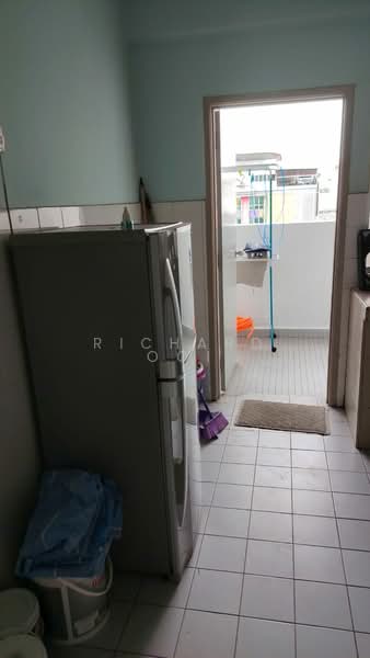 Condominium for Rent at Kelana Puteri - Richard Ooi - Kitchen - PropertyGuru.com.my