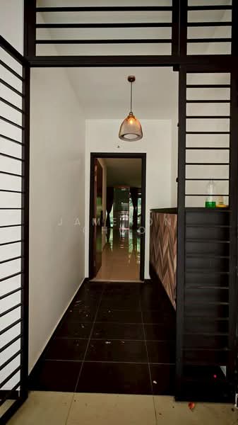 Rumah Teres 2 Tingkat untuk Disewa di Senibong (Permas Jaya) - Jameson Choo - Entrance - PropertyGuru.com.my