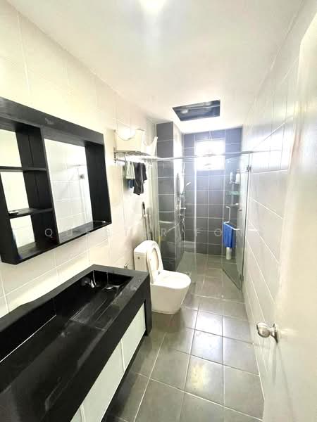Servis Apartment untuk Disewa di BSP 21 - Quester Fong - Bathroom - PropertyGuru.com.my