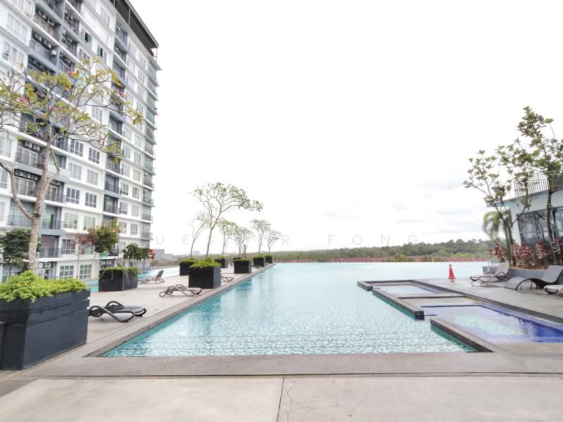 Servis Apartment untuk Disewa di BSP 21 - Quester Fong - Pool - PropertyGuru.com.my