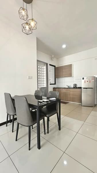 Servis Apartment untuk Disewa di Luminari - Darren Cham - Dining Room - PropertyGuru.com.my