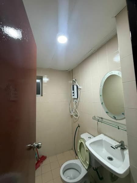 Pangsapuri untuk Disewa di Prima Regency - YC Fung - Bathroom - PropertyGuru.com.my