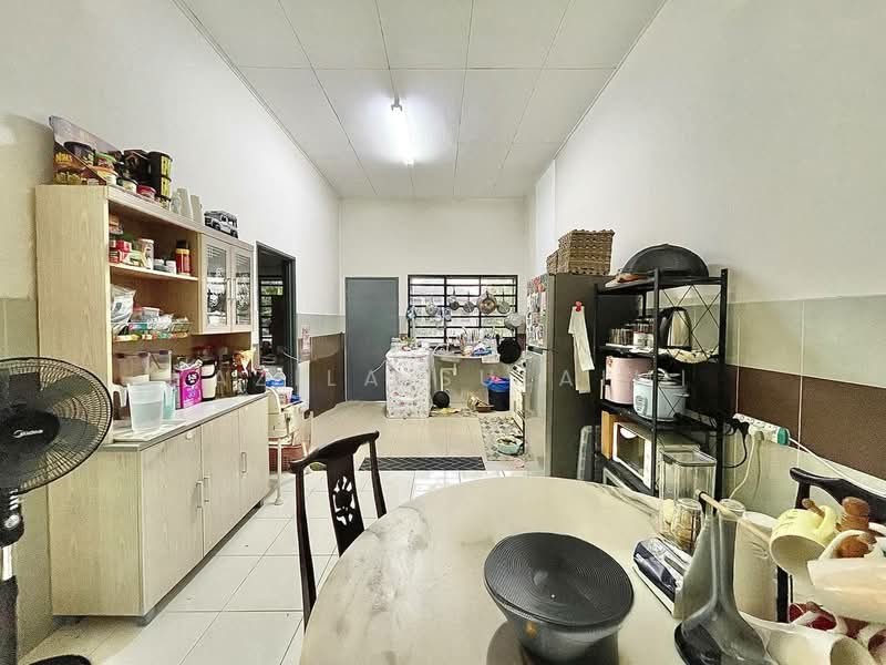 Rumah Berkembar untuk Dijual di Shah Alam (Selangor) - Yazila Sulaimi - Kitchen - PropertyGuru.com.my
