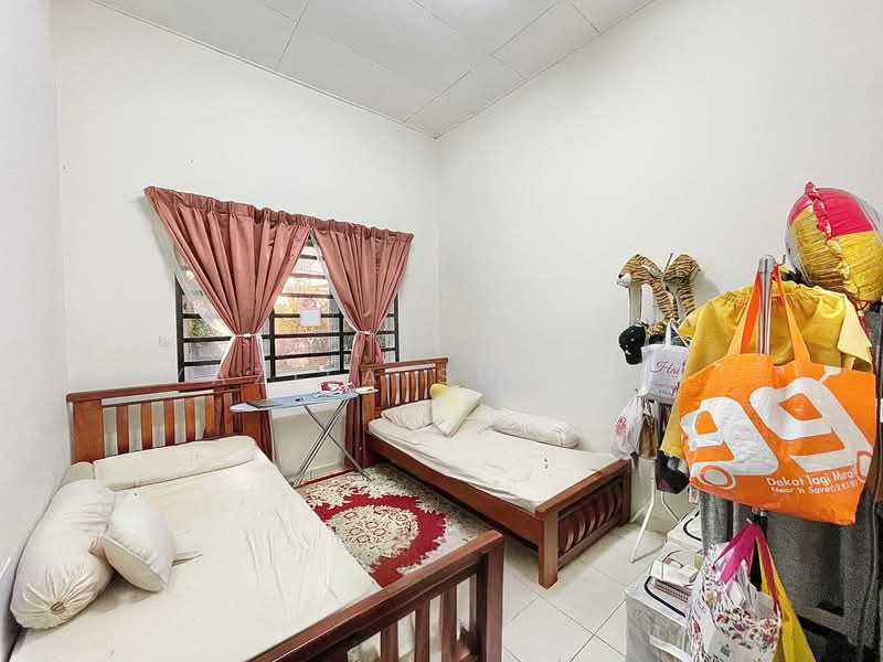 Rumah Berkembar untuk Dijual di Shah Alam (Selangor) - Yazila Sulaimi - Bedroom - PropertyGuru.com.my