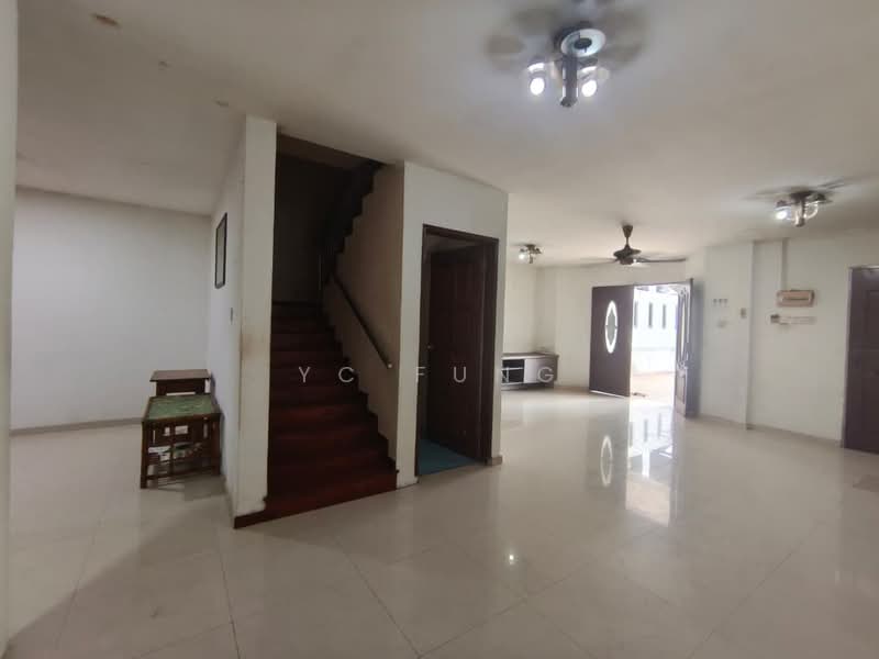 Rumah Teres 2 Tingkat untuk Dijual di Taman Ungku Tun Aminah (Skudai) - YC Fung - Living Room - PropertyGuru.com.my