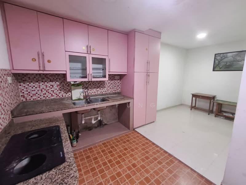 Rumah Teres 2 Tingkat untuk Dijual di Taman Ungku Tun Aminah (Skudai) - YC Fung - Kitchen - PropertyGuru.com.my
