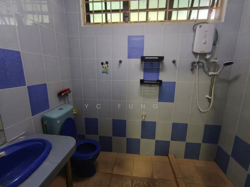 Rumah Teres 2 Tingkat untuk Dijual di Taman Ungku Tun Aminah (Skudai) - YC Fung - Bathroom - PropertyGuru.com.my