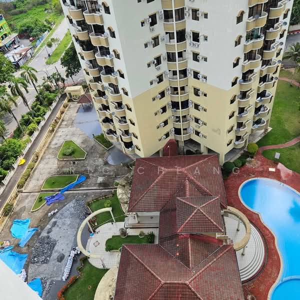 Kondominium untuk Dijual di Eden Fairway Condominium - Eric Cheang - View from Balcony - PropertyGuru.com.my