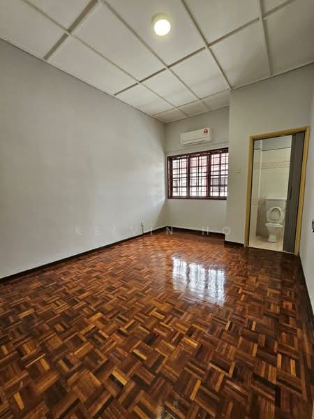Rumah Teres 2 Tingkat untuk Dijual di Petaling Jaya (Selangor) - Kelvin Ho - Bathroom - PropertyGuru.com.my