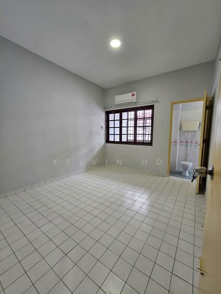 Rumah Teres 2 Tingkat untuk Dijual di Petaling Jaya (Selangor) - Kelvin Ho - Bathroom - PropertyGuru.com.my