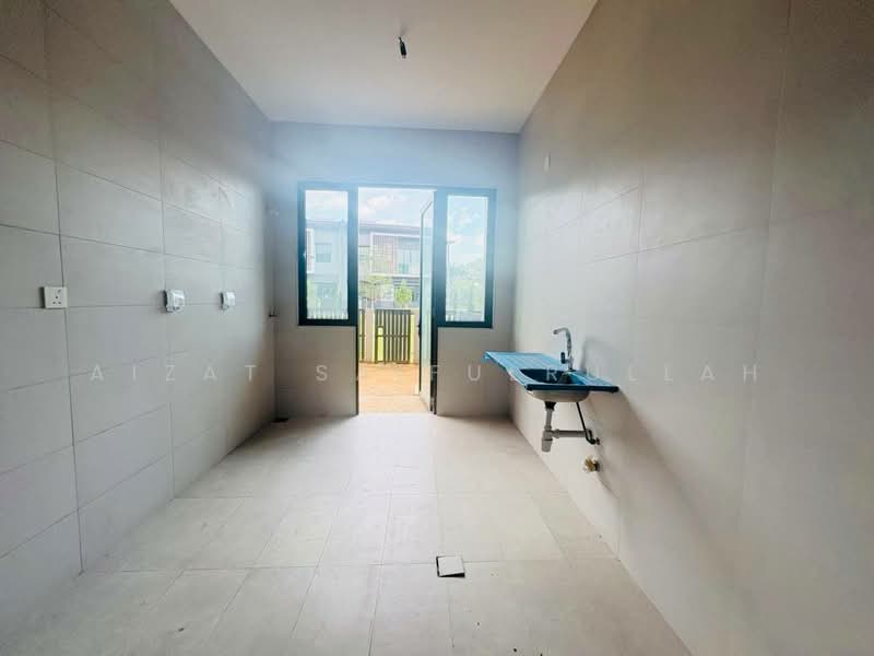 Rumah Teres 2 Tingkat untuk Dijual di Cyberjaya (Selangor) - Aizat Saifulrullah - Kitchen - PropertyGuru.com.my