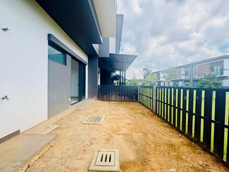 Rumah Teres 2 Tingkat untuk Dijual di Cyberjaya (Selangor) - Aizat Saifulrullah - Exterior - PropertyGuru.com.my