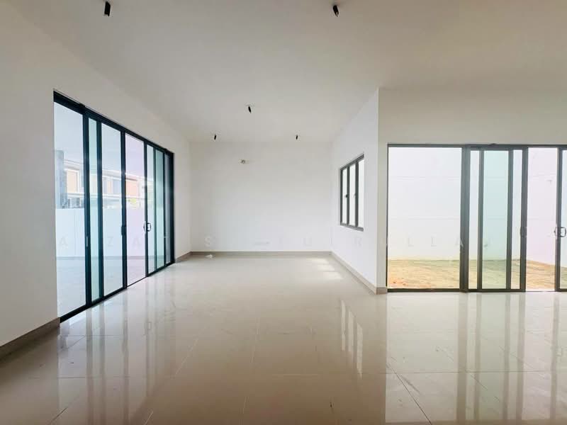 Rumah Teres 2 Tingkat untuk Dijual di Cyberjaya (Selangor) - Aizat Saifulrullah - Living Room - PropertyGuru.com.my