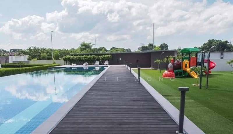 Pangsapuri untuk Disewa di Laticube - Kenneth Wong - Pool - PropertyGuru.com.my
