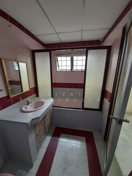 Condominium for Rent at Sri Alam Condominium - Aizat Saifulrullah - Bathroom - PropertyGuru.com.my