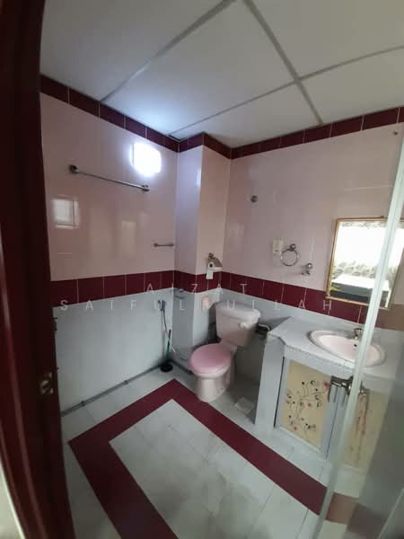 Condominium for Rent at Sri Alam Condominium - Aizat Saifulrullah - Bathroom - PropertyGuru.com.my