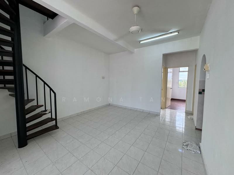Pangsapuri untuk Dijual di Pangsapuri Mata Kuching - Ramona Tan - Living Room - PropertyGuru.com.my