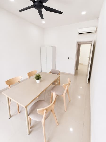 Servis Apartment untuk Disewa di Setia City Residences - Teh KS - Dining Room - PropertyGuru.com.my