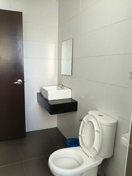 Service Residence for Rent at KSL Residence @ Daya - Ray Tung - Bathroom - PropertyGuru.com.my