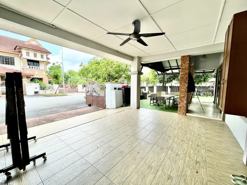 Rumah Berkembar untuk Dijual di Bandar Nusaputra (Puchong) - Zamri Yusoff - Exterior - PropertyGuru.com.my