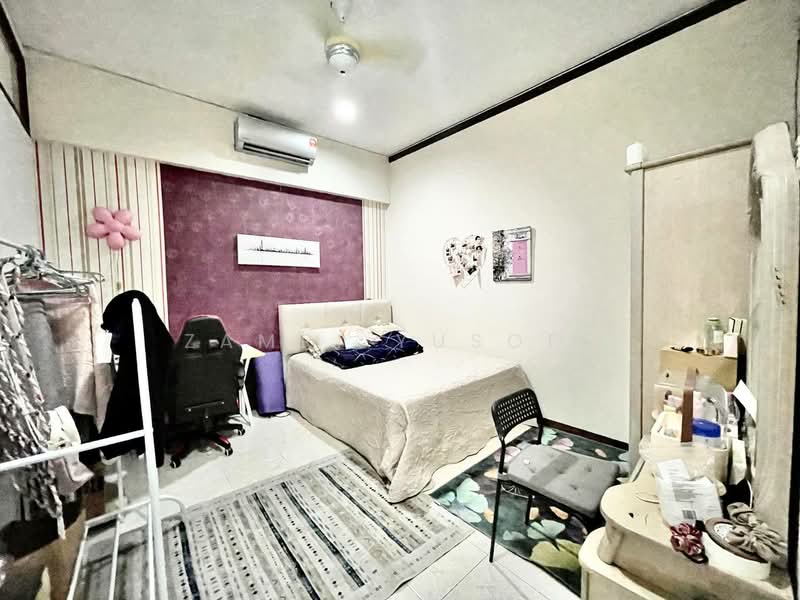 Rumah Berkembar untuk Dijual di Bandar Nusaputra (Puchong) - Zamri Yusoff - Bedroom - PropertyGuru.com.my