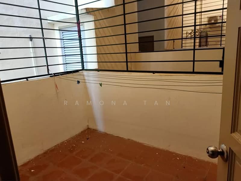 Pangsapuri untuk Dijual di Ixora Apartment - Ramona Tan - Balcony - PropertyGuru.com.my