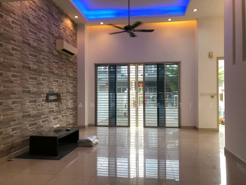 2-storey Terraced House for Sale in Taman Putra Prima (Puchong) - Polilan Properties - Living Room - PropertyGuru.com.my