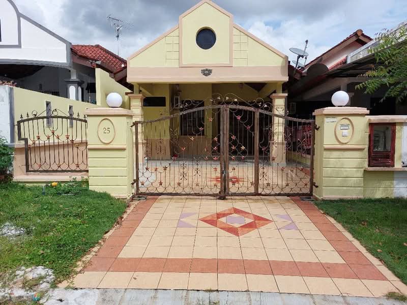 1-storey Terraced House for Sale in Taman Pelangi Indah (Ulu Tiram) - Kayden Voon - Exterior - PropertyGuru.com.my