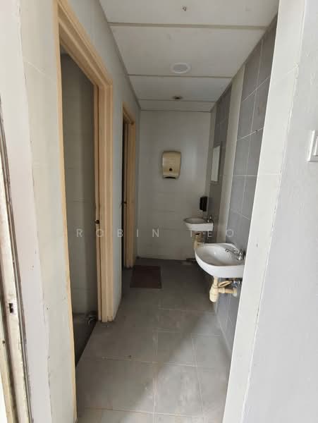 Kedai untuk Disewa di Taman Ponderosa (Johor Bahru) - Robin Teo - Bathroom - PropertyGuru.com.my