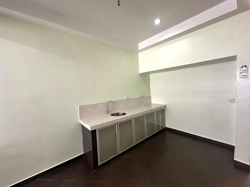 2-storey Terraced House for Sale in Taman Tasek (Johor Bahru) - Robin Teo - Kitchen - PropertyGuru.com.my