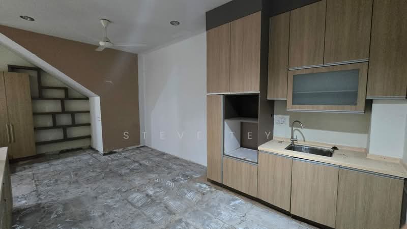 Rumah Berkembar untuk Dijual di Taman Amira (Iskandar Puteri (Nusajaya)) - Steve Tey - Kitchen - PropertyGuru.com.my