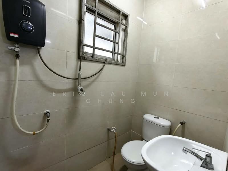 2-storey Terraced House for Sale in BANDAR PUCHONG JAYA (Puchong) - Eric Lau Mun Chung - Bathroom - PropertyGuru.com.my
