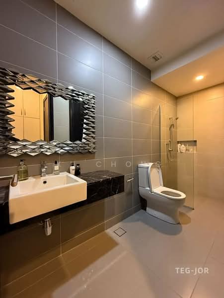 Rumah Teres untuk Dijual di Duta Villa (Setia Alam) - KH Chong - Bathroom - PropertyGuru.com.my