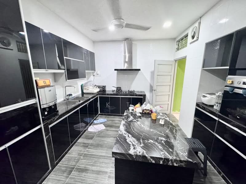 Semi-Detached House for Sale in Taman Sutera Utama (Skudai) - Yik Tat - PropertyGuru.com.my