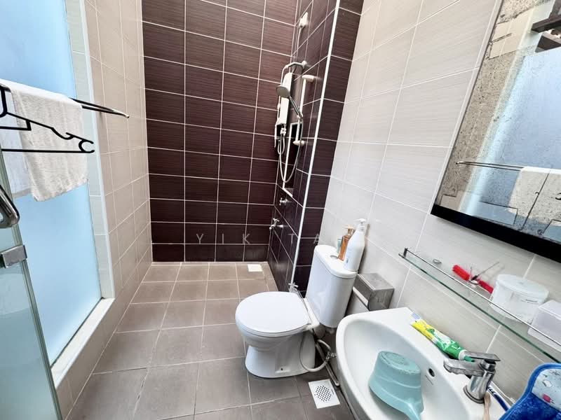 Semi-Detached House for Sale in Taman Sutera Utama (Skudai) - Yik Tat - PropertyGuru.com.my