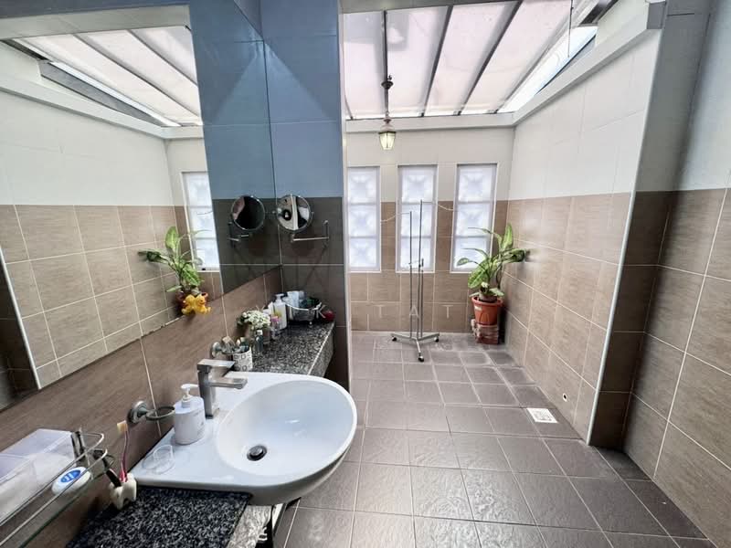 Semi-Detached House for Sale in Taman Sutera Utama (Skudai) - Yik Tat - PropertyGuru.com.my