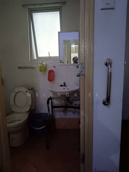 Apartment for Rent at Permas Ville Apartment - Melinda Ee - Bathroom - PropertyGuru.com.my