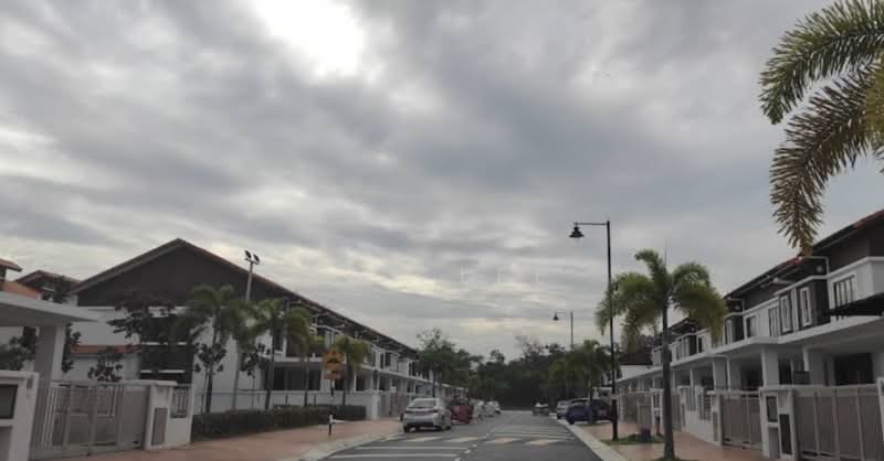 2-storey Terraced House for Sale in Bandar Kinrara Seksyen 1 (Bandar Kinrara) - Fey Lee - Exterior - PropertyGuru.com.my