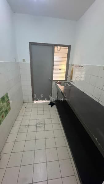 Pangsapuri untuk Disewa di Palma Apartment (Bandar Country Homes) - Bryan Yeoh - Kitchen - PropertyGuru.com.my