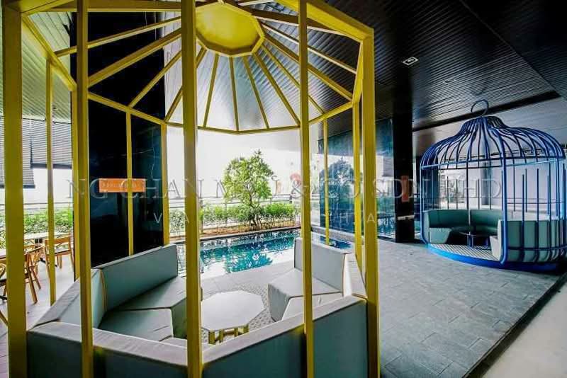 Service Residence for Sale at Expressionz Professional Suites - Vancs Chai - Pool - PropertyGuru.com.my